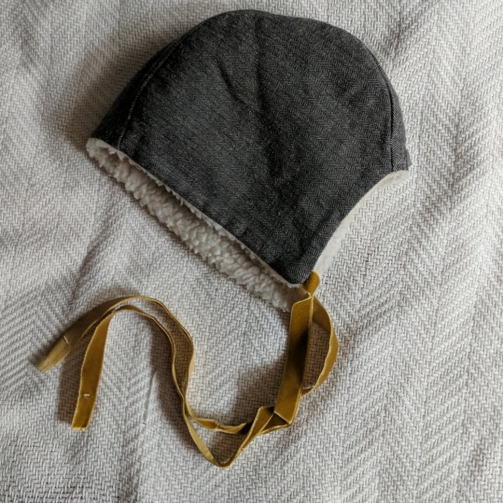 Stella & Wilbur bonnet